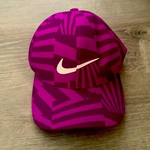 Woman Nike Hat